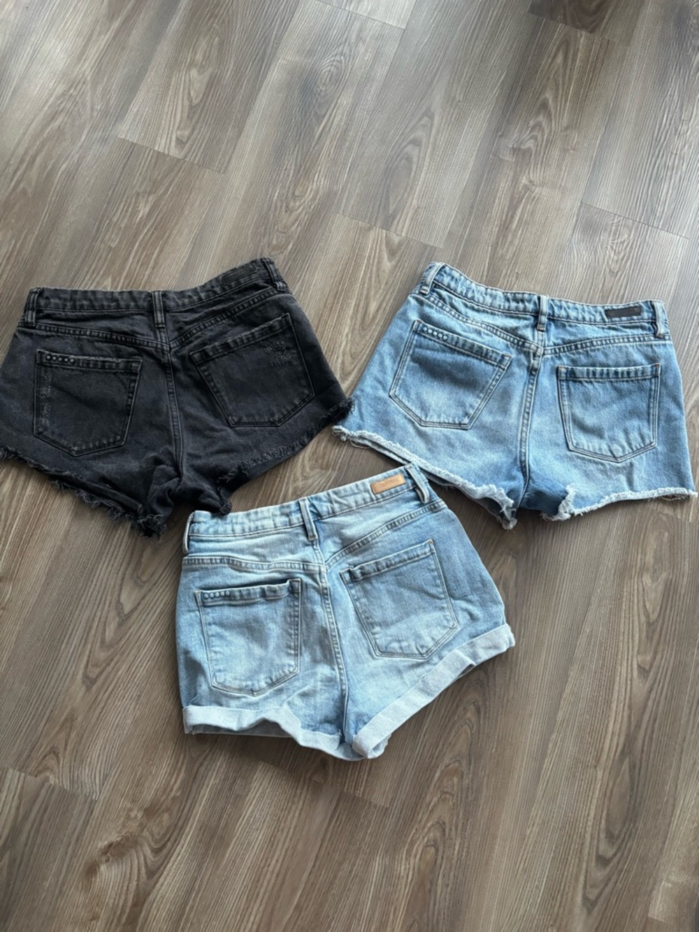 BUNDLE: BlankNYC Shorts Size 27 - Picture 2 of 5